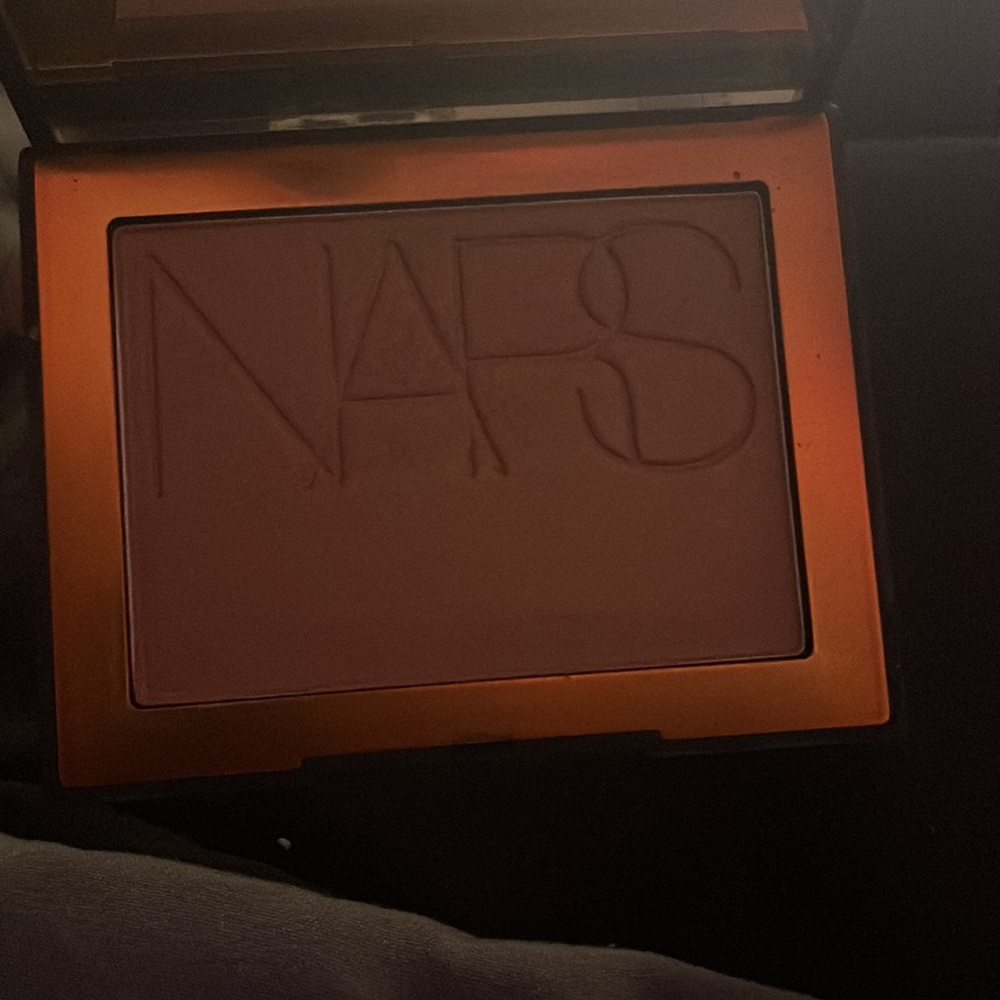 Nars - Picture 3 of 3